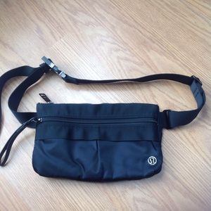 Lululemon fanny pack